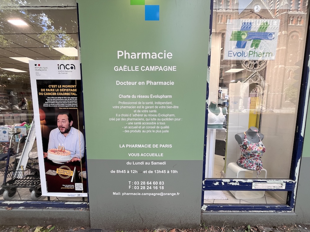 Intérieur de la Pharmacie de Paris à Dunkerque